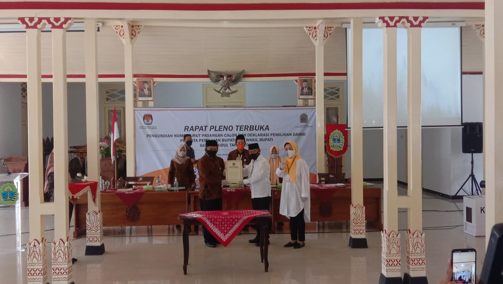 Immawan Wahyudi - Martanty Soenar Dewi