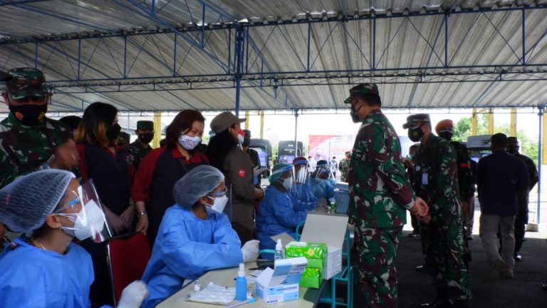 Vaksinasi TNI AU