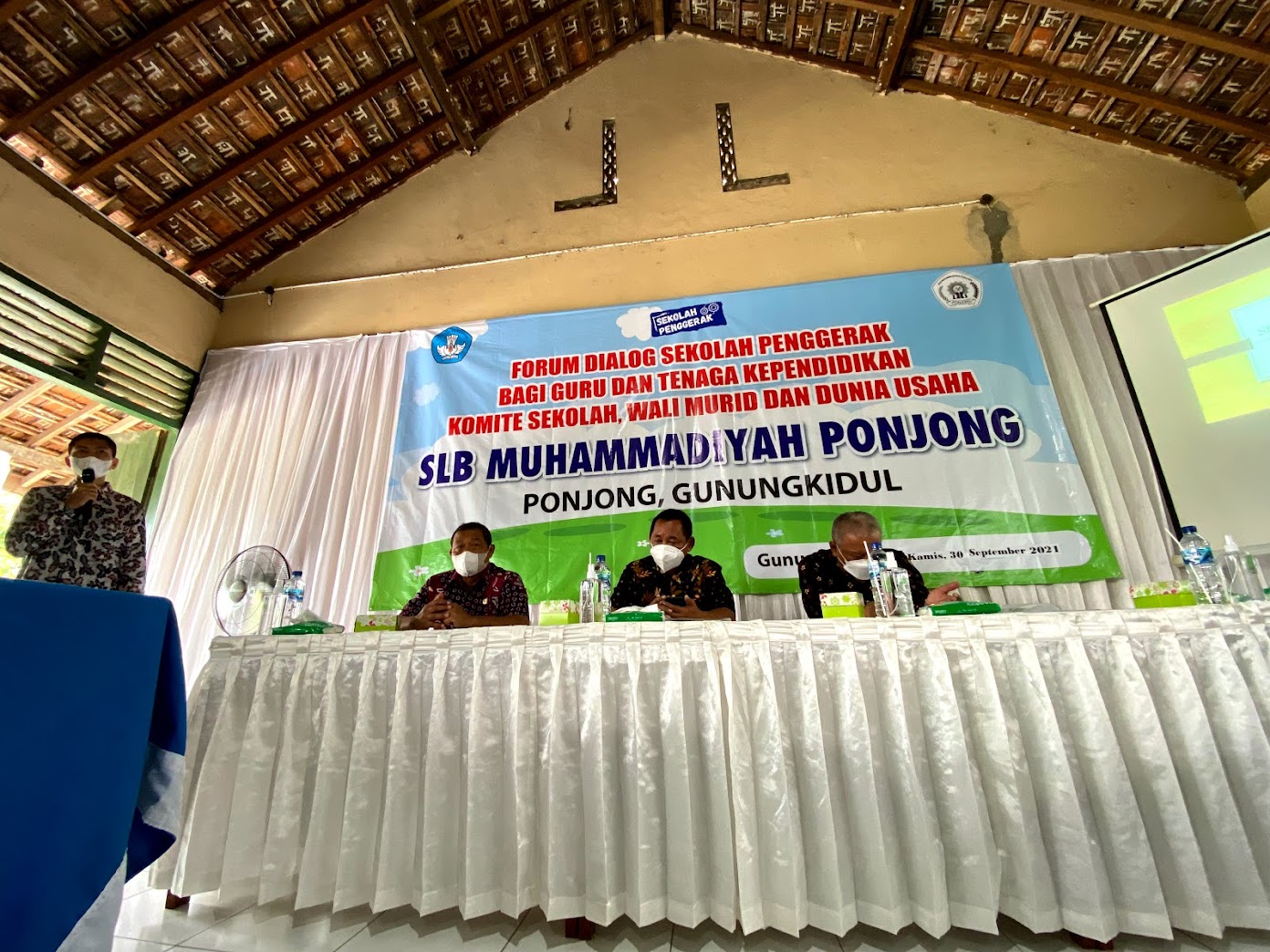 Sambutan Kepala Sekolah SLB Muhammadiyah Ponjong Luluk Bambang Sulistyo