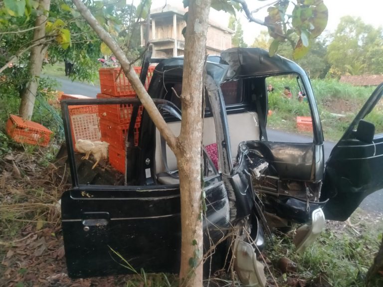 Mobil Carry Pasca Kecelakaan