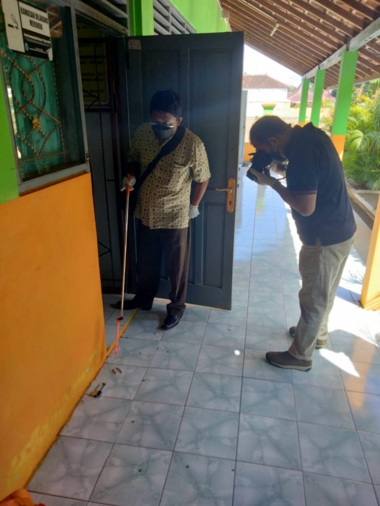 Polisi Melakukan Olah Tkp
