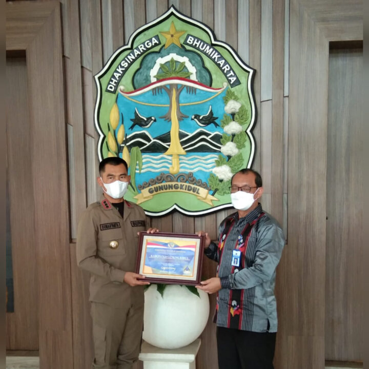 Bupati Menerima Penghargaan WTP