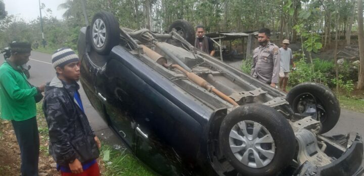 Mobil Usai Kecelakaan