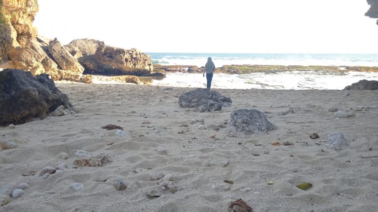 Pantai Ngunggah
