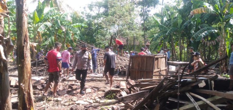 Rumah Korban Pasca Roboh