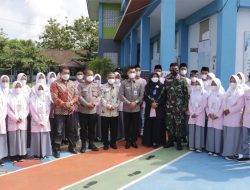 Bupati Gunungkidul Sunaryanto Dan Siswa SMK Muhammadiyah Ponjong