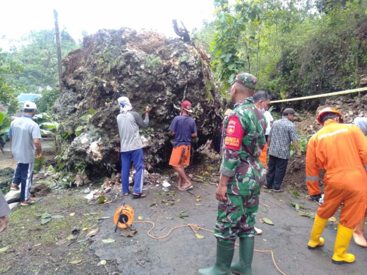 Kerja Bakti TNI Polri
