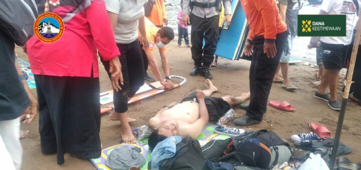 Korban Saat Dievakuasi