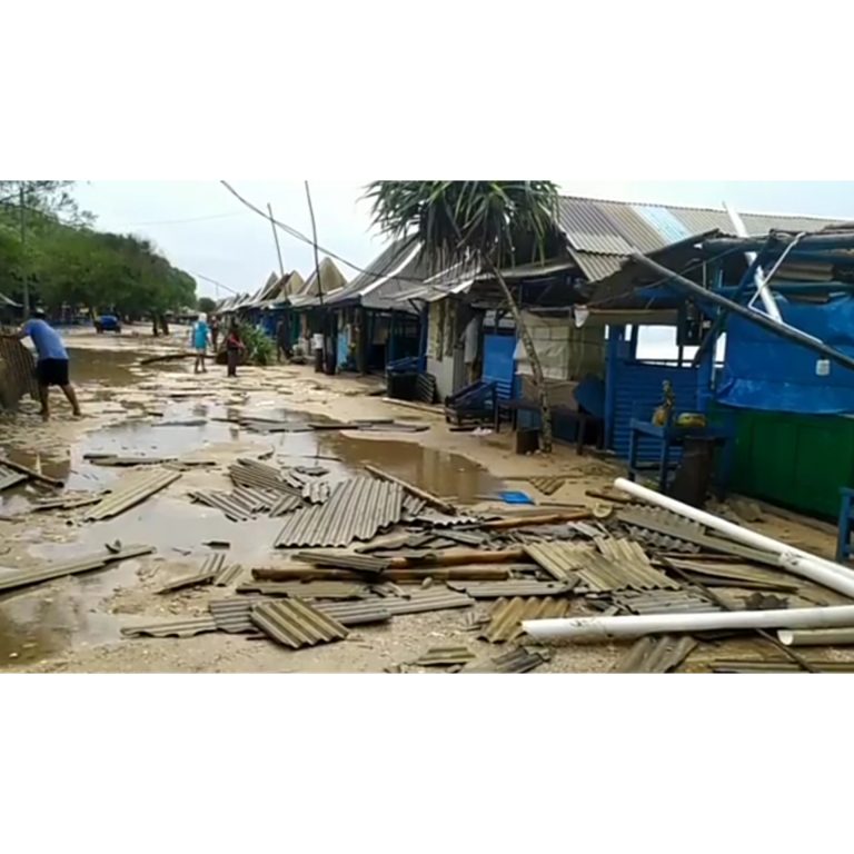 Lokasi Pantai Sepanjang