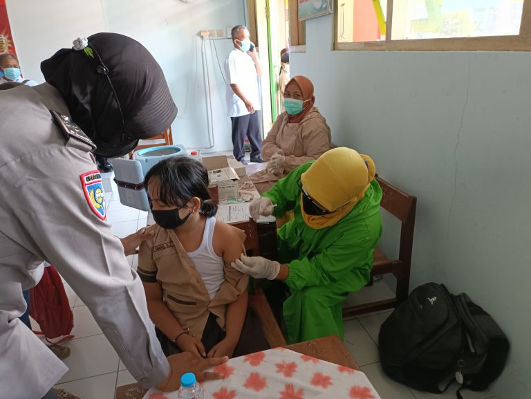 Vaksinasi Anak