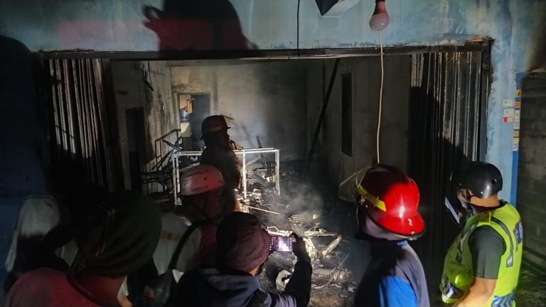 Warung Kelontong Korban
