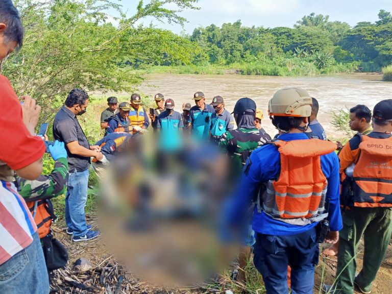 Supartini Hanyut di Sungai Oya