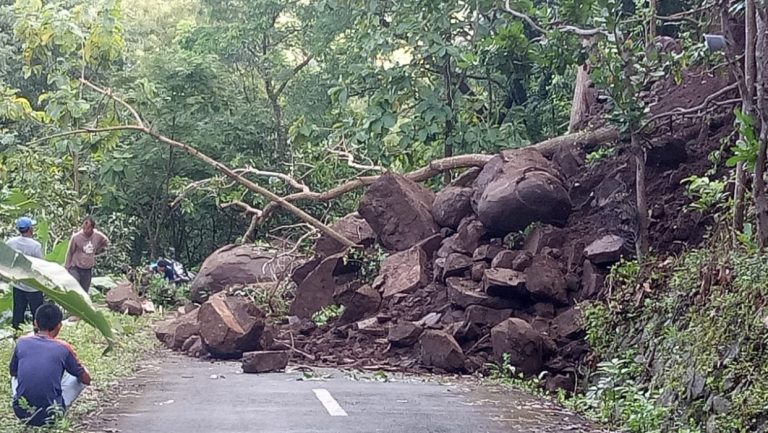 Tanah Longsor Di Gedangsari