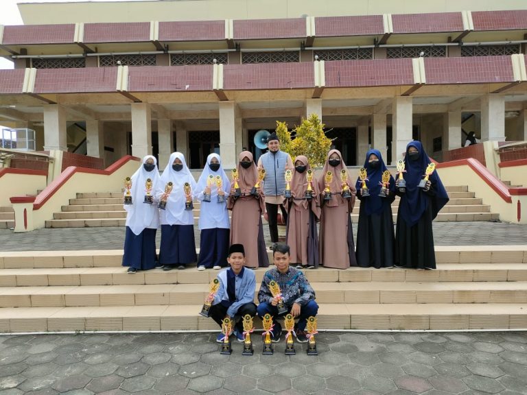 Daarul Khoir Borong Piala Olimpicad Tingkat Kabupaten