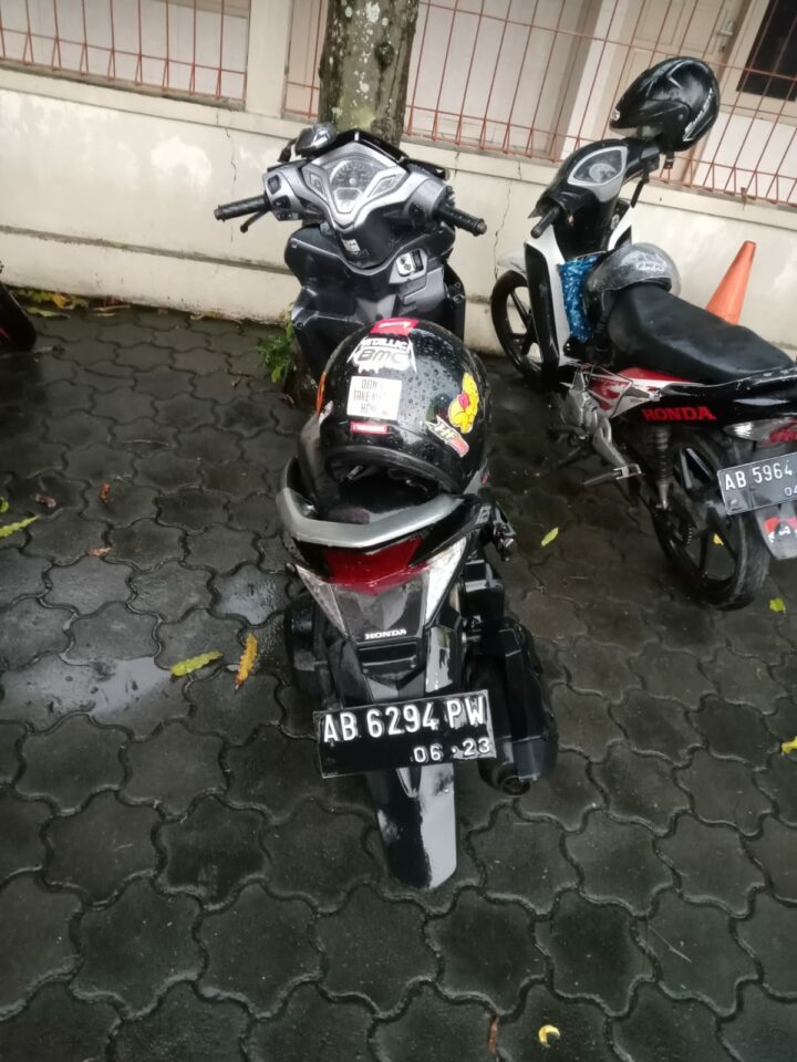 Motor Yang Tertabrak