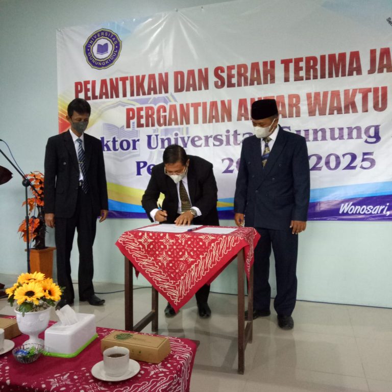 Pelantikan Rektor Baru Universitas Gunungkidul