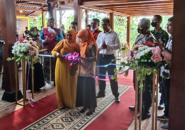 Pengusaha Kayu Buka Kuliner Di Panggang Gunungkidul