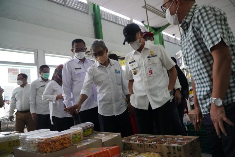 Bahan Pokok Minyak Goreng Diklaim Paling Sulit Didapat