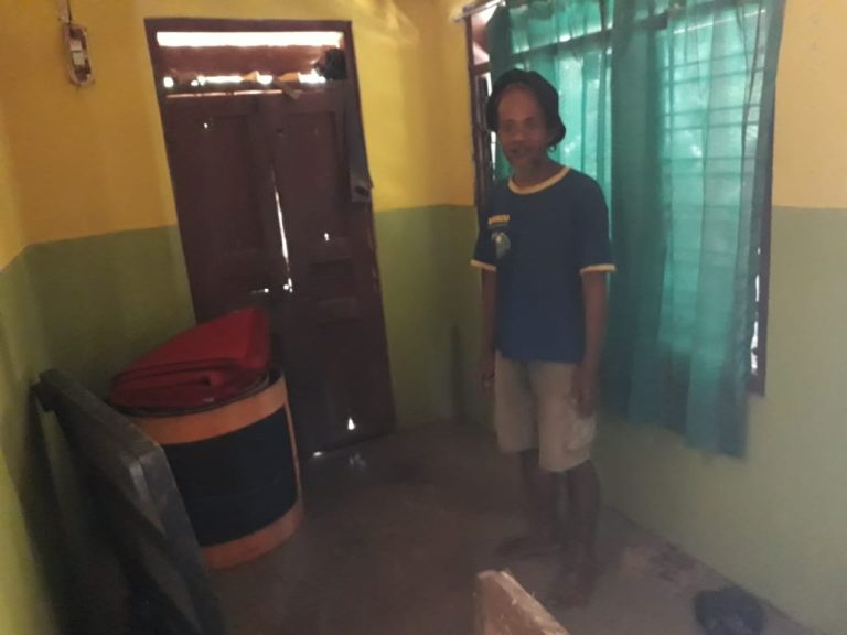 Korban Di Lokasi Rumahnya