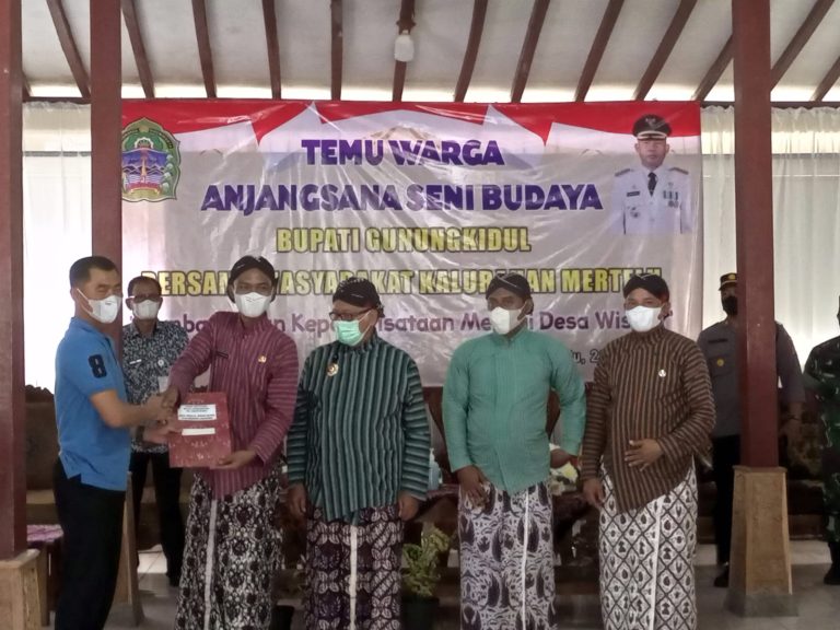 Penyerahan SK Désa Wisata