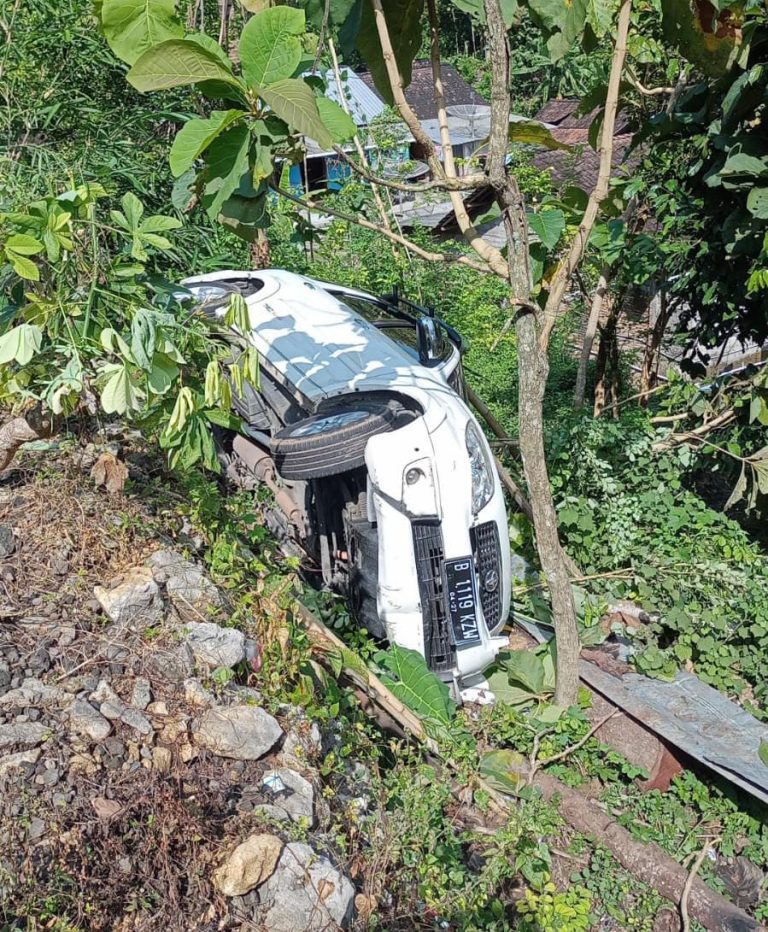 Kondisi Mobil Usai Nyungsep
