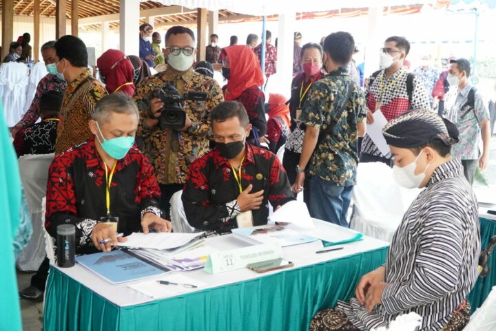 Tim Penilai Saat Melakukan Penilaian