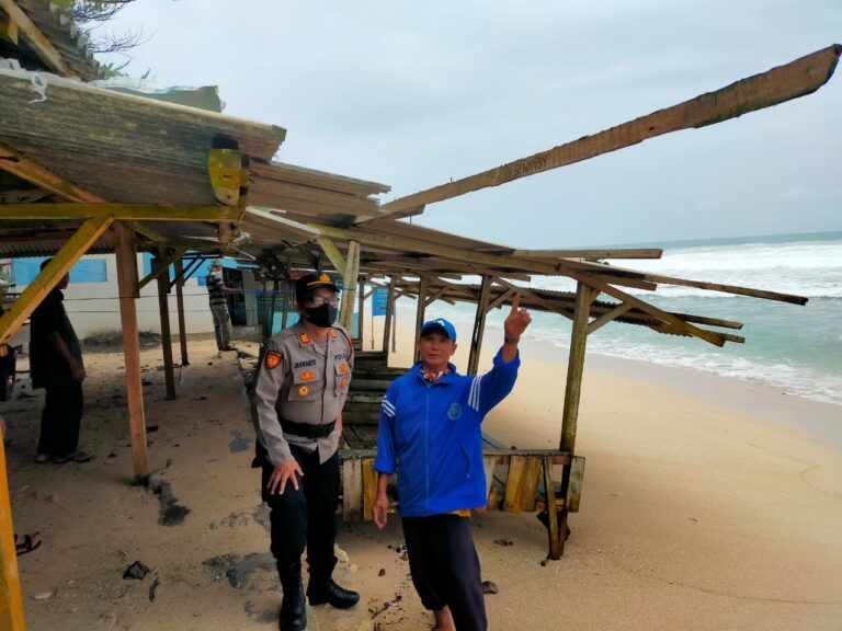 Kapolsek Saat Mengecek Lokasi