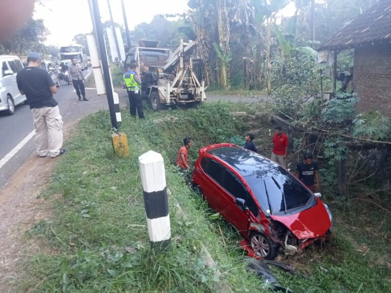 Kondisi Mobil Usai Kecelakaan