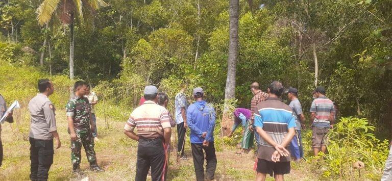 Warga Di Lokasi Kejadian