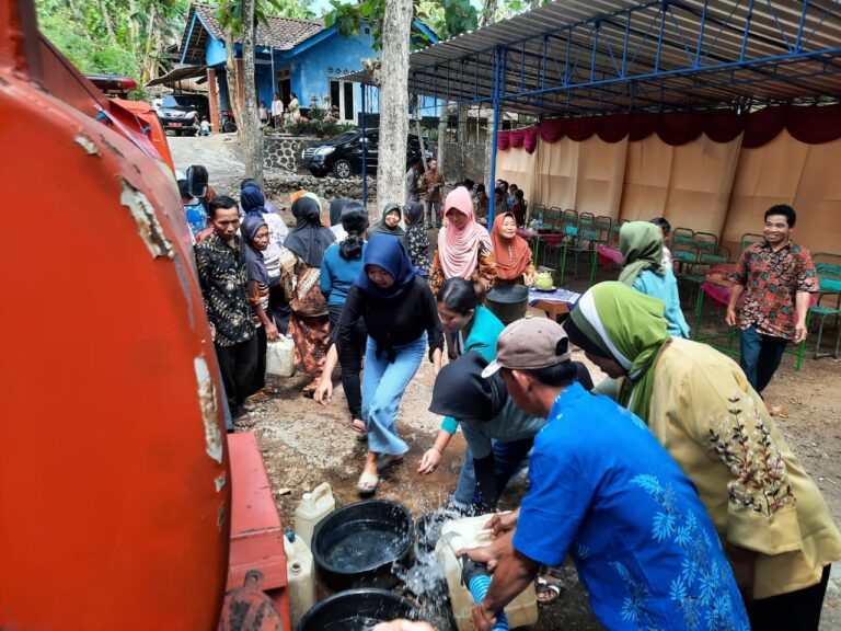 Droping Air Bersih BPBD