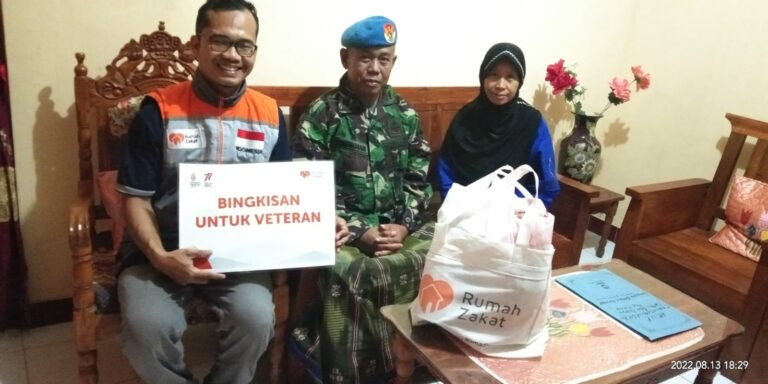 Rumah Zakat Berbagi Kepada Veteran
