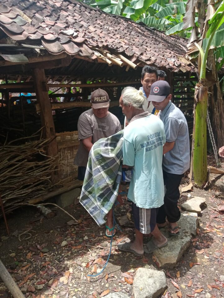 Korban Saat Dievakuasi