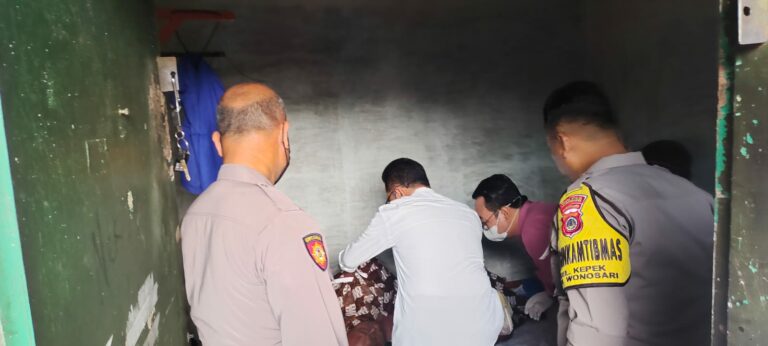 Korban Saat Diperiksa Tim Medis