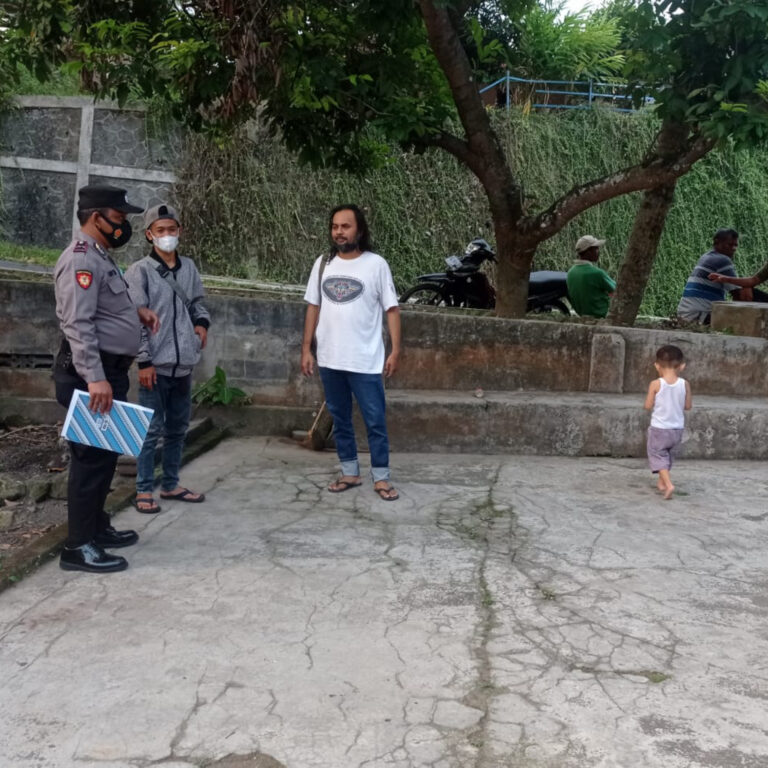 Polisi Saat Melakukan Olah TKP