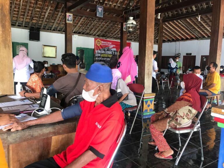 Vaksinasi Di Kalurahan Beji