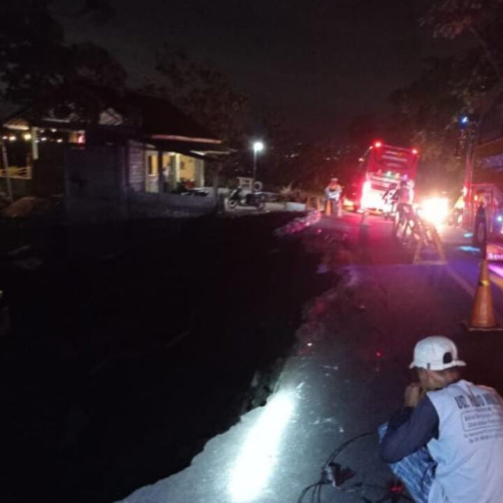 Jalan Jogja Wonosari Yang Mengalami Longsor