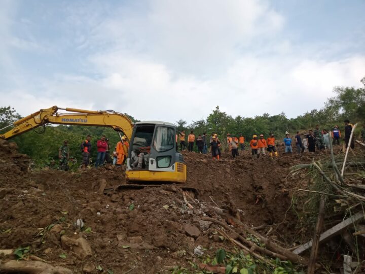 Pencarian Korban Hari Kedua
