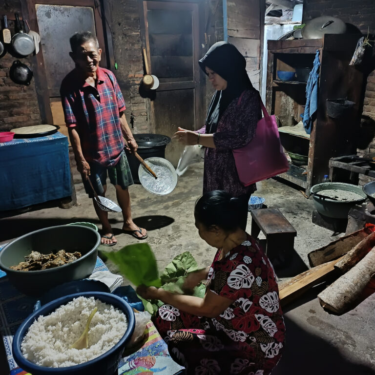Gorengan Bendrat Mbah Warti