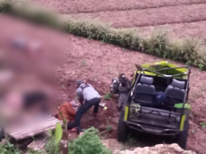 Mobil Jeep Usai Kecelakaan