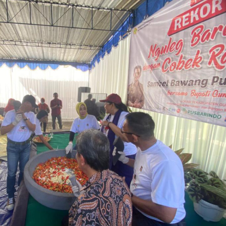 Rekor Muri Nguleg Sambal Bawang