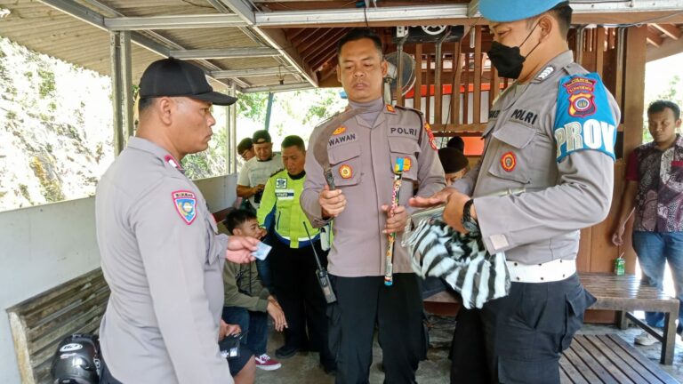 Polisi Mengamankan Barang Bukti