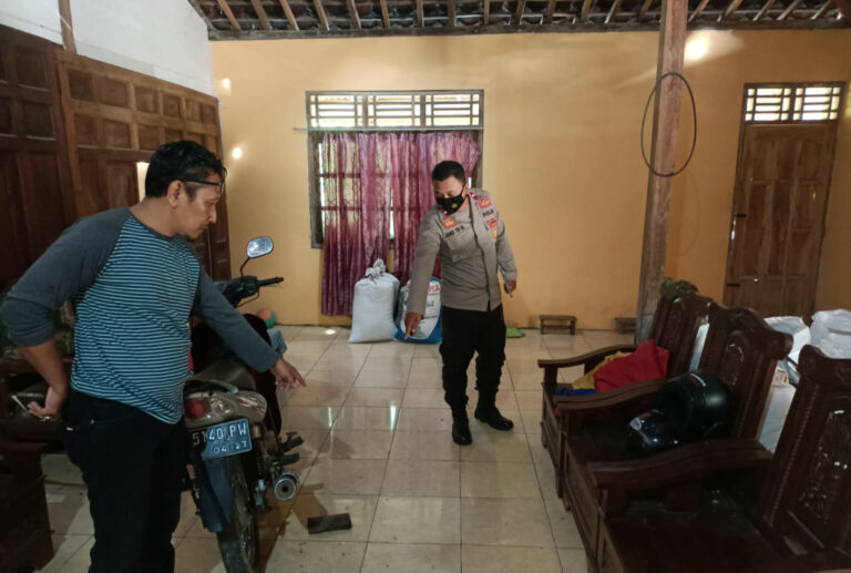 Polisi Olah TKP