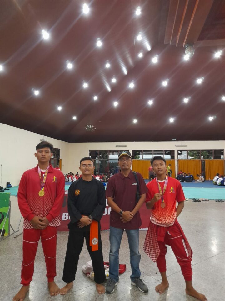 M Fariz (paling Kiri)