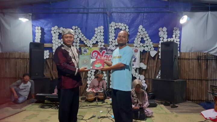 Penyerahan Perlengkapan Ibadah Dari LSBO