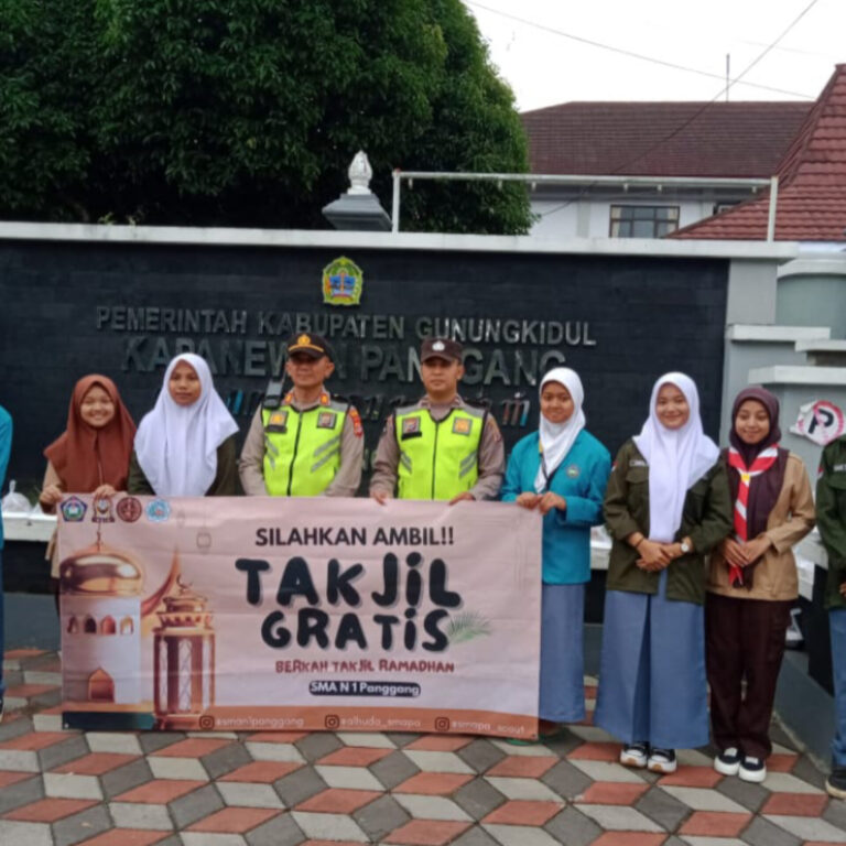 Bagi Takjil Gratis