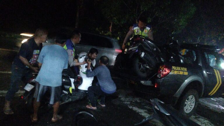 Evakuasi Sepeda Motor Korban