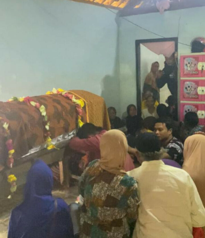 Jenazah Korban Disemayamkan Di Rumah Duka