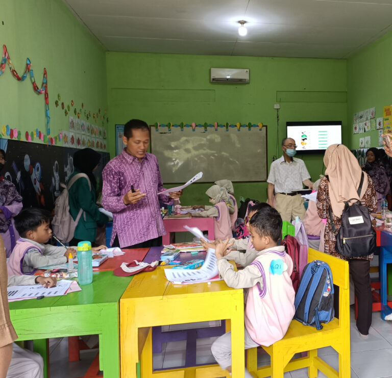 Lesson Study Profesor Matasaka Kizuka (baju Putih)
