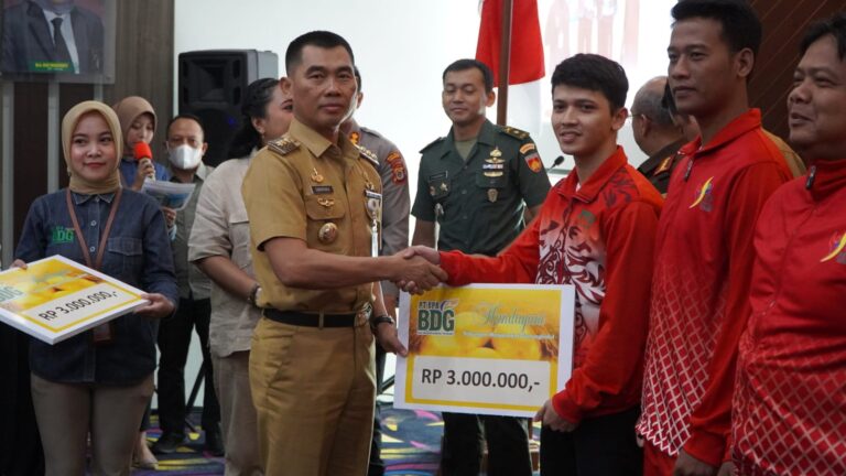 Reward Atlet Popda Berprestasi