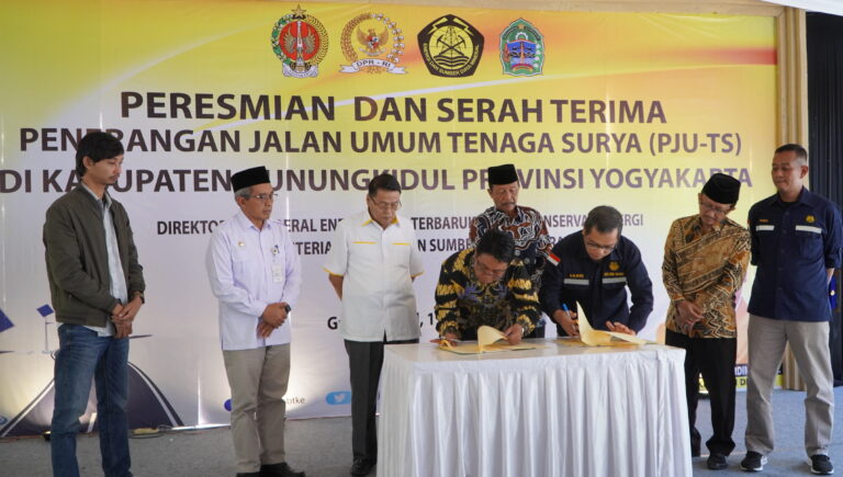 Serah Terima Bantuan PJU